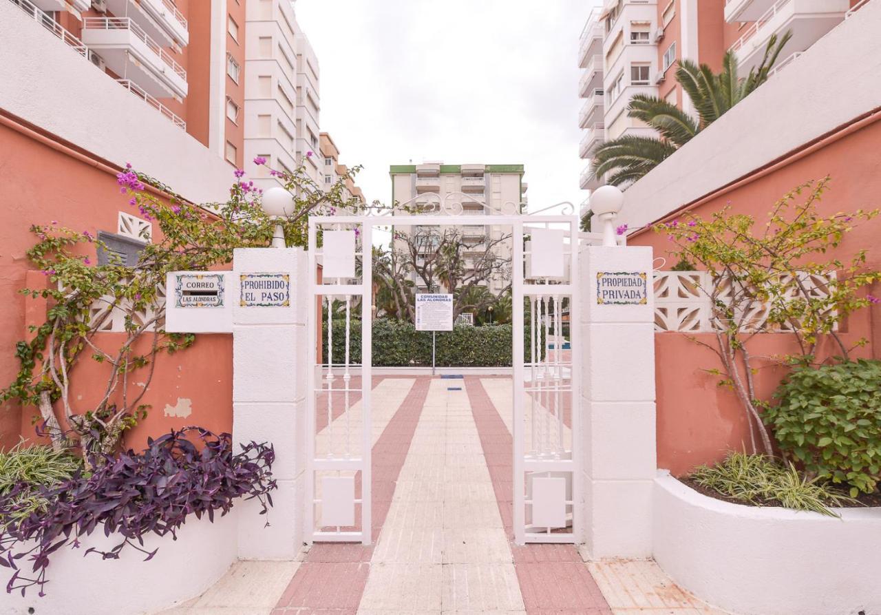 Apartamentos Marblau Las Alondras-Julio Y Agosto Solo Familias Gandía Dış mekan fotoğraf